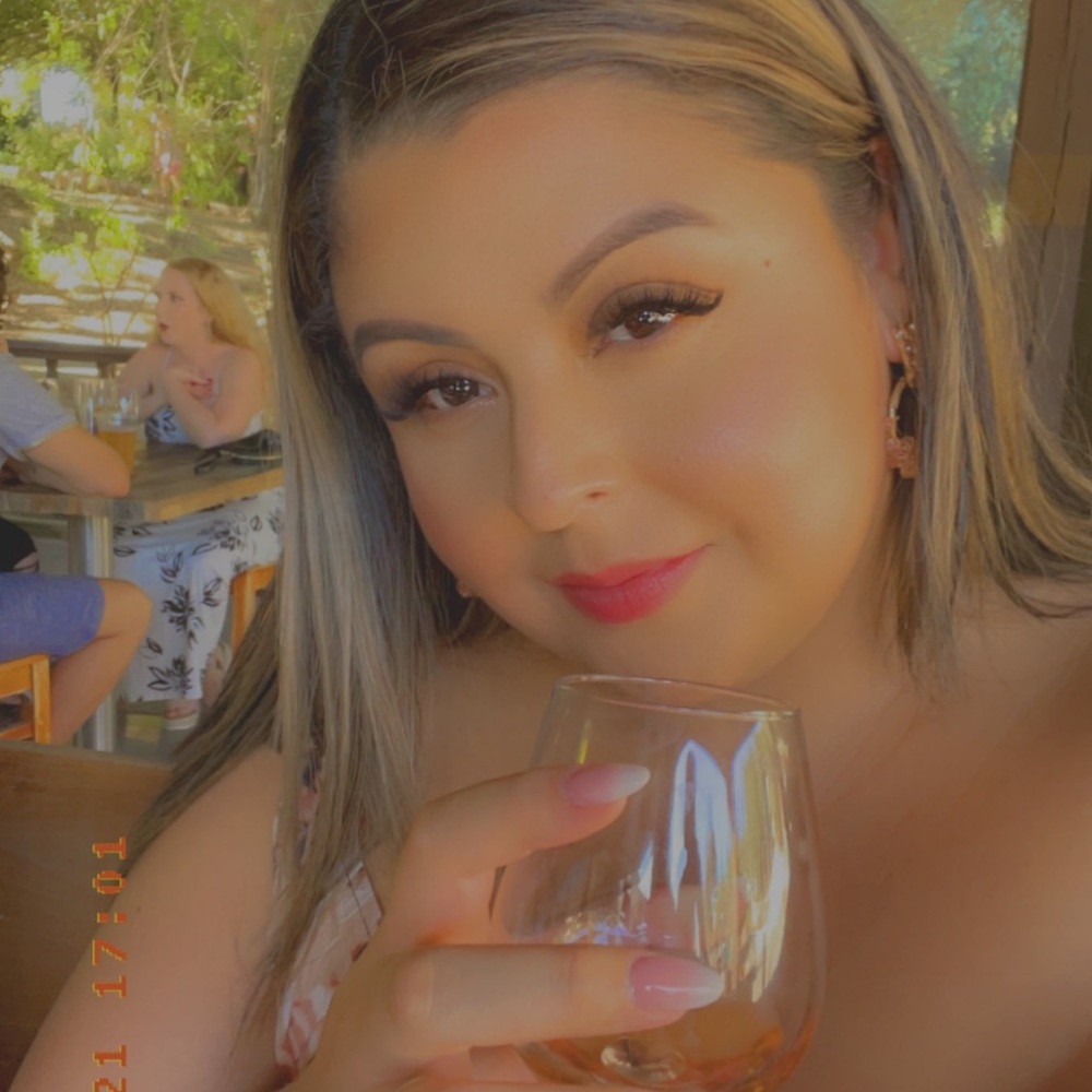 Meet your Posher, Jasmine